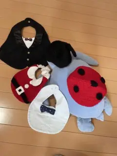 スタイ・よだれかけセット（タキシード・サンタ・リボン)てんとう虫コスチューム