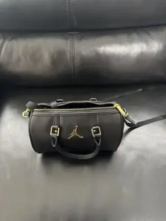 値下げしました‼️ Jordan ブラックショルダーバッグ ゴールド金具