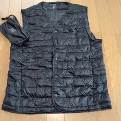 ユニクロ　インナーダウンベスト M 　　 収納袋付き