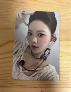 ウンチェ　LE SSERAFIM SPAGHETTI EVERLINE トレカ