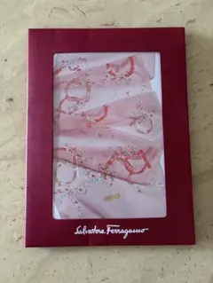 2026年最新】フェラガモスカーフの人気アイテム - メルカリ