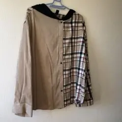 フード付きベージュチェックシャツ