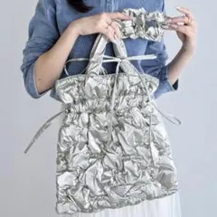 ドロストリボンハンドル使いシャイニーキルティングリボントート＆巾着２WAYバック