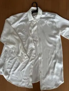 ZARA ザラ　ホワイト　サテンシャツ　S
