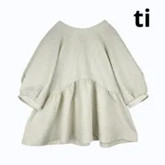 ti. 立体エンボス バルーンスリーブ ペプラムブラウス Mのサムネイル