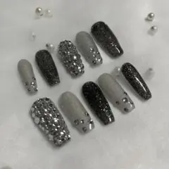 ブラックホワイトグレー埋めつくしシンプルギャルネイルチップ