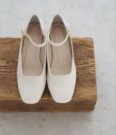 menue スクエアパンプス