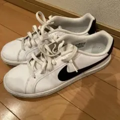 Nike ホワイト ブラック スニーカー