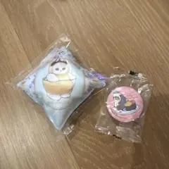 mofusand くら寿司 クッションチャーム、缶バッジ