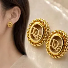 Dior ディオール CD オーバル ラインストーン イヤリング346 - メルカリ