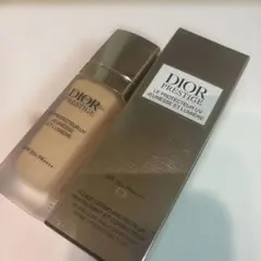 Dior Prestige ホワイト ル　プロテクター UV ルミエールBB01のサムネイル