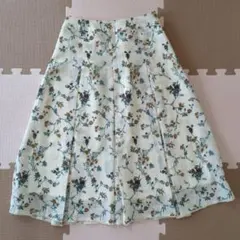 膝丈スカート