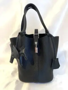 超美品　キューブバッグ　ハンドバッグ　本革　レザー　黒　ブラック　馬チャーム