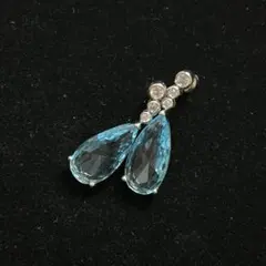 【新品】ライトブルー ドロップ型ピアス　P10