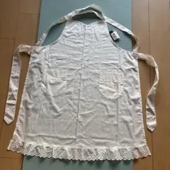 HARDY AMIES ホワイトエプロン　新品未使用品　HARDY AMIESのサムネイル