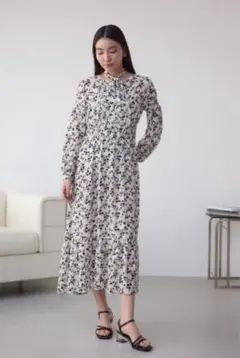 AZUL BY MOUSSY シアーチェックフラワー柄ワンピースのサムネイル
