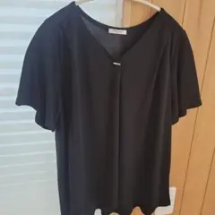 ブラック Vネック 半袖シャツ S新品未使用