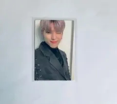 ウヨン ATEEZ ACTION TO ANSWER トレカ