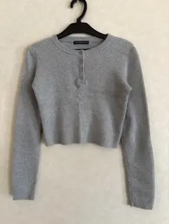 BRANDY MELVILLE グレー クロップド ニット