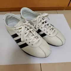 23.5 tokyo アディダス スニーカー