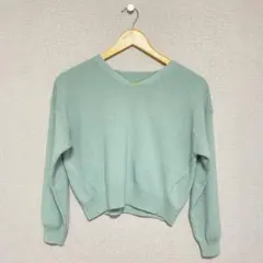 n. グリーン Vネック セーター　ニット　M