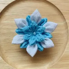雪の結晶　ヘアゴム　つまみ細工