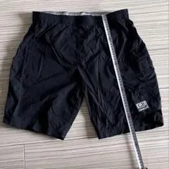 C.P.Company黒いナイロンショートズボン
