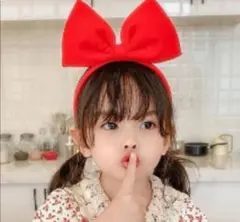 赤　キュート ビックリボン カチューシャ 魔女の宅急便 キキ 子供 大人赤黒