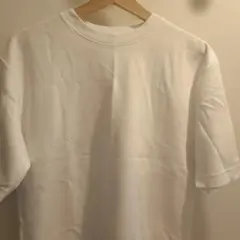 ユニクロ 無地 クルーネック Tシャツ ホワイトのサムネイル