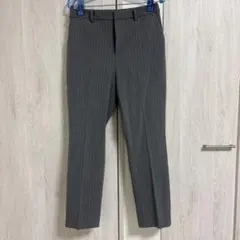 UNIQLOストライプ スラックス グレー スーツにも