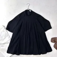 美品 エンフォルド ボリューム タックプルオーバー 黒 PEライトジョーゼットのサムネイル