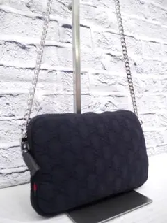 【美品】GUCCI グッチ GGエンボス チェーンショルダー バッグ ポーチ 黒のサムネイル