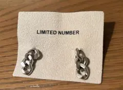 LIMITED NUMBER ピアス　シルバー