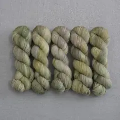 手染め毛糸〈ピスタチオ〉100g 400m fingering 中細