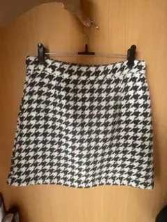 ハウンドトゥース柄タイトスカート