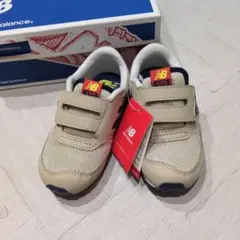 ニューバランス　スニーカー　15.5