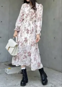 titty＆Co.PETIT POYOフラワープリーツシフォンミディワンピース