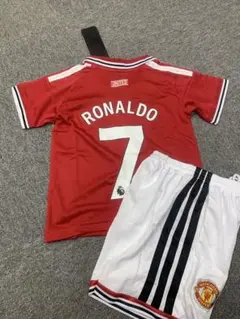 160cm マンチェスターユナイテッド　ロナウド子供サッカーシャツセットのサムネイル