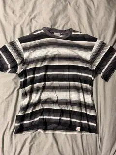 カーハートTシャツ