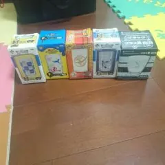 ワンピース、鎧武、トイ・ストーリー、ポケモンのコップ