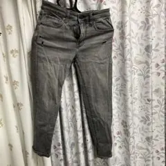 み*ー様 UNIQLO スリムフィット グレー ダメージデニム