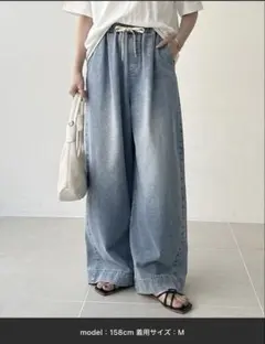 ライトブルー ワイドパンツ Mサイズのサムネイル
