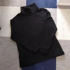 ユニクロ　黒 タートルネック 長袖トップス