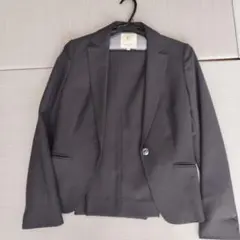 ダークグレー ストライプ パンツスーツ