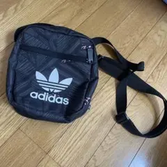 アディダスオリジナル　バッグ　美品