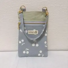 【ハンドメイド】①スマホショルダー ポーチ さくらんぼ 水色 ストラップ付き