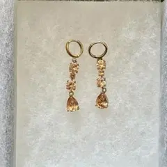 揺れるたびキラッ♡オレンジ×クリアストーン＊ゴールドフープピアス