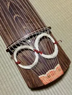 激安　格安 琴 13弦 木製 状態良 送料無料 ケース付き　美品 楽器 高級 激安 格安 琴 13弦 木製 状態良 送料無料 ケース付き 美品 楽器 高級