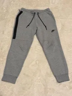 【最終値下げ】Nike グレー テックフリース　ジョガーパンツ Mサイズ