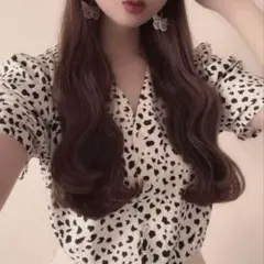 GRL パワショルVネックダルメシアン柄ブラウス M